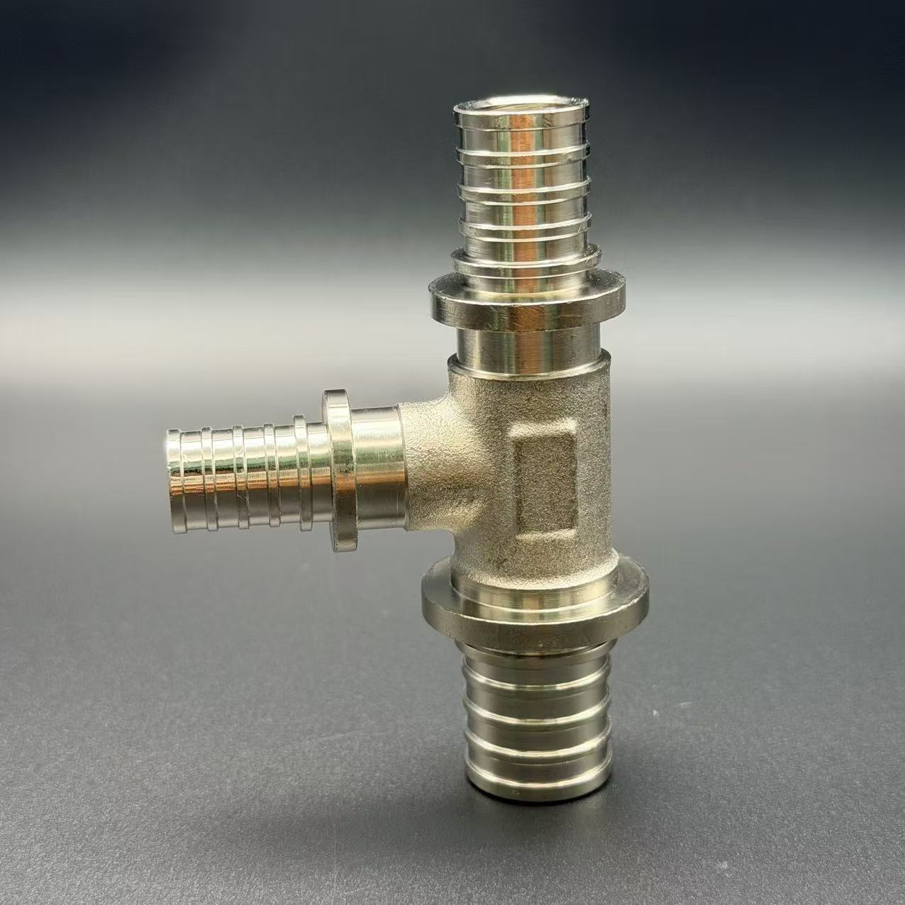 Slip-on reducing tee connector Slip-on reducing tee connector